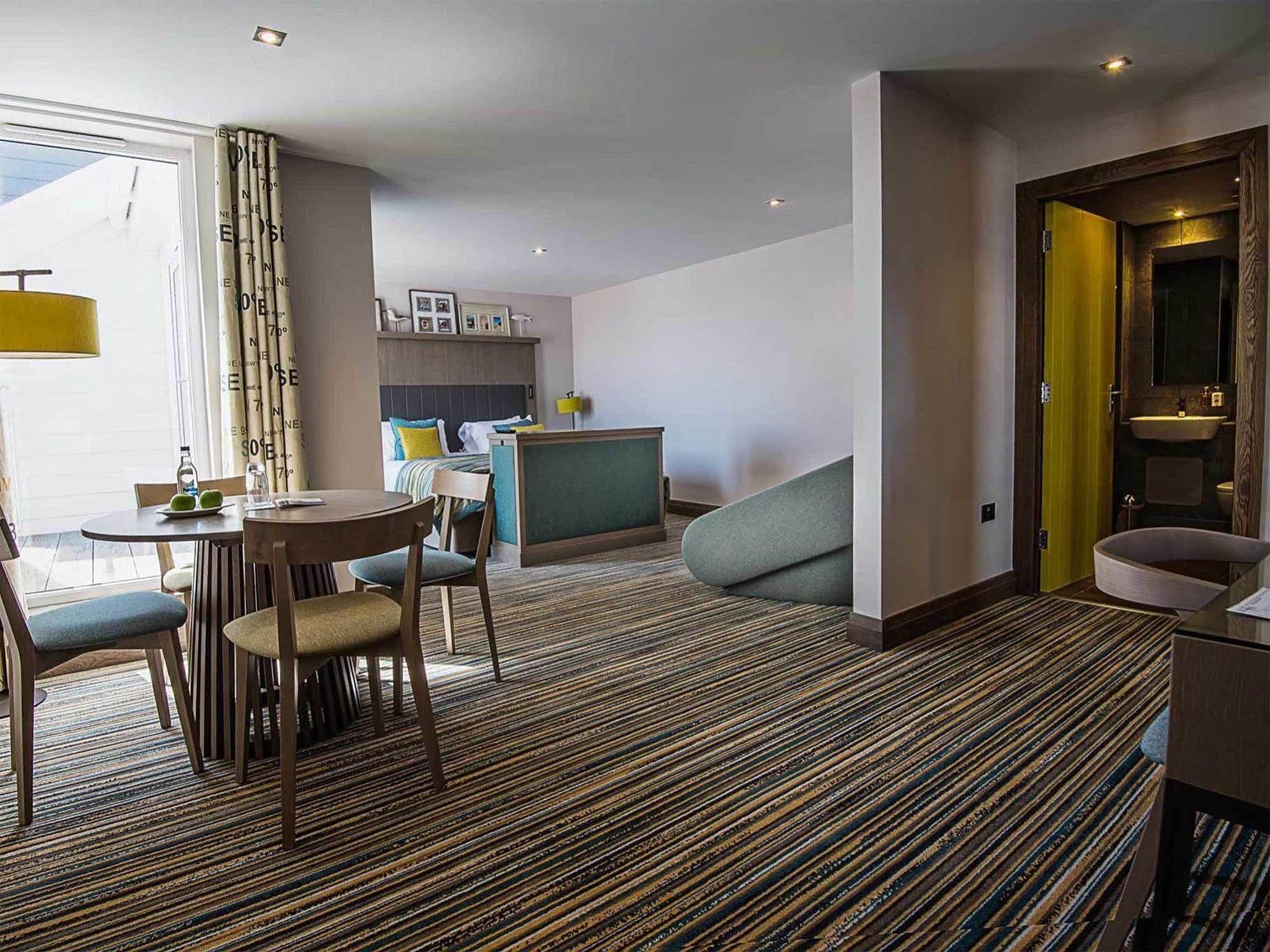The Waterside Hotel シーミル エクステリア 写真